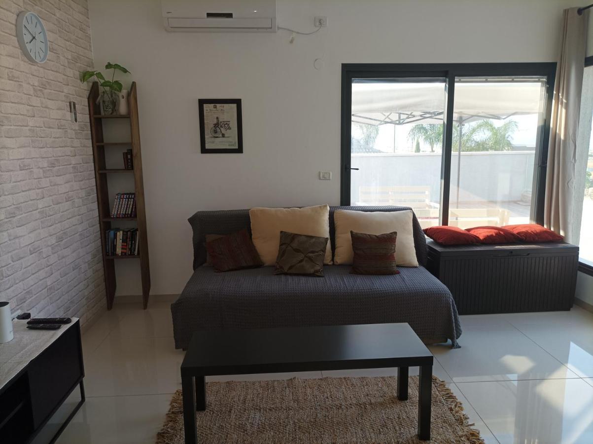 נוגה בגולן Apartamento Qaşrīn Exterior foto